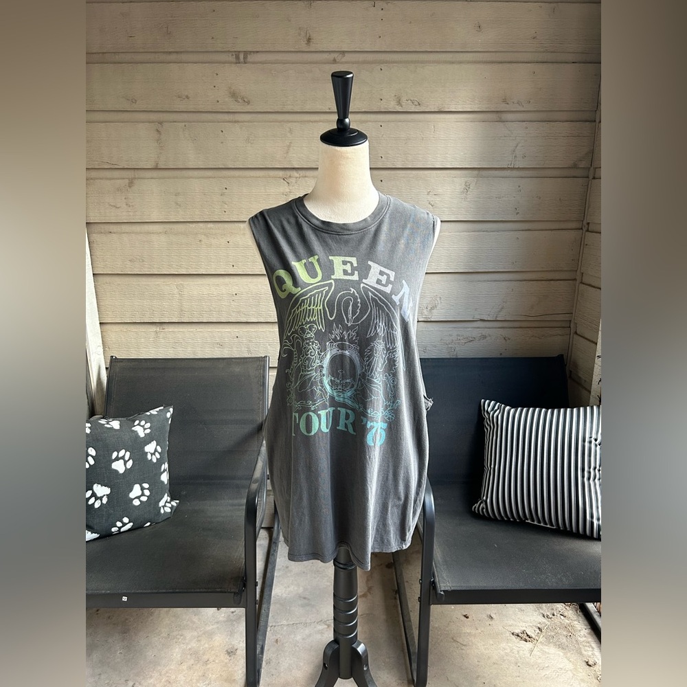 American Eagle Queen Tank Top